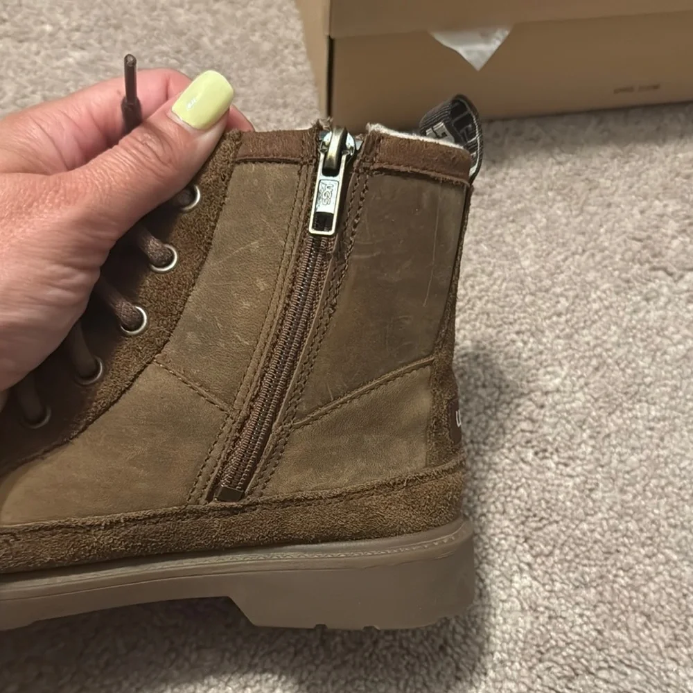 UGG Robley Boots - Picture 11 of 11